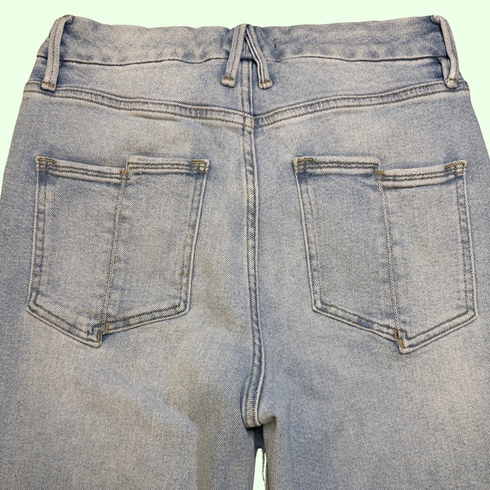 Good American Curve Light Blue Straight Leg Jeans